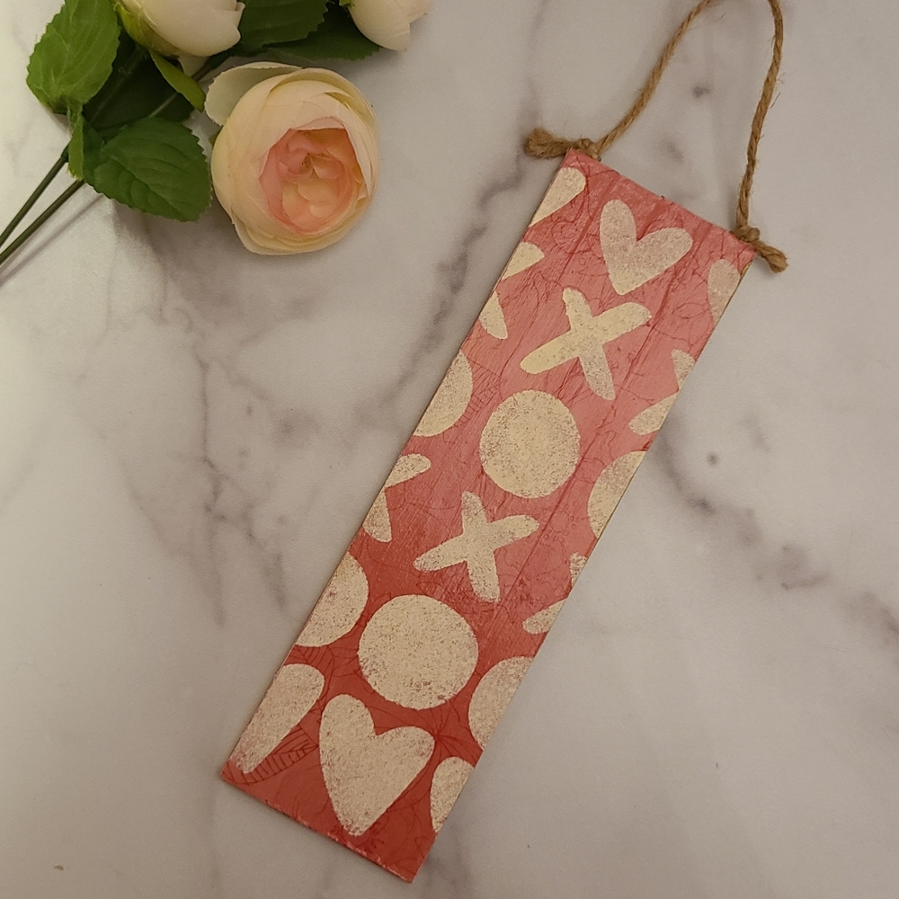 Handcrafted little wooden sign. Made from upcycled wood and mixed media.
